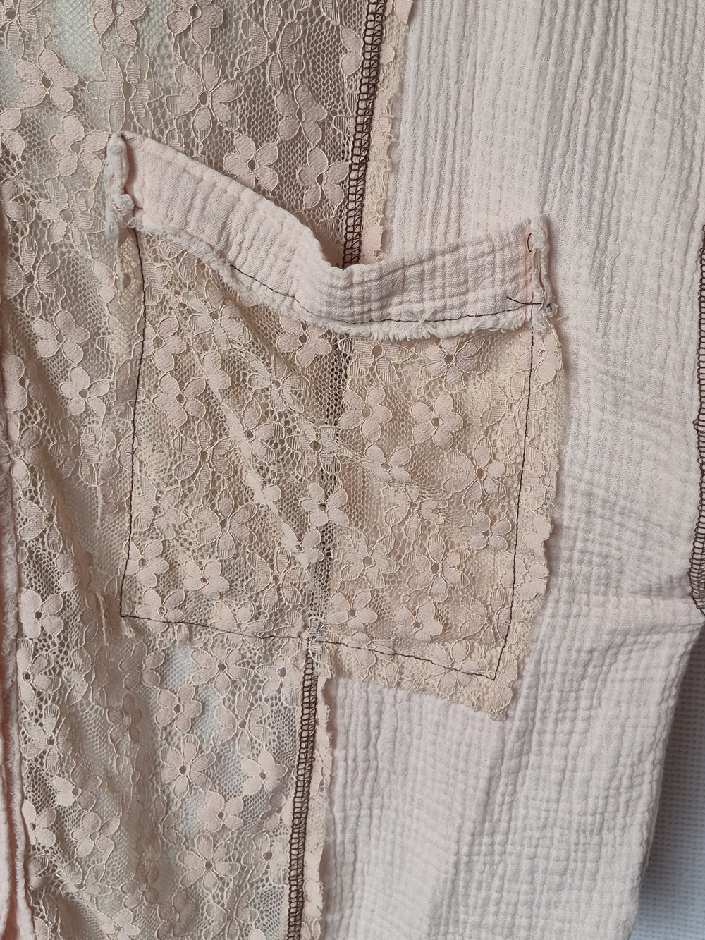 POL Blush Lace-Detail Blouse - Picture 4 of 11